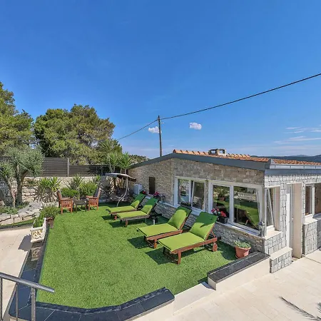 Villa Pinia Mali Drvenik